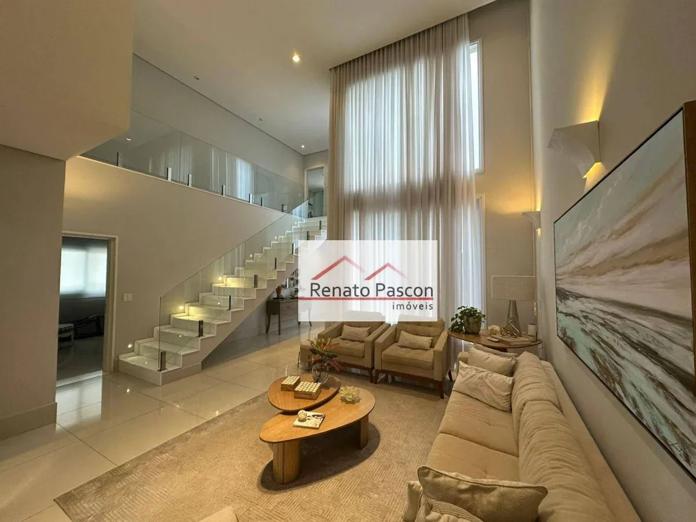 Sobrado, 3 quartos, 347 m² - Foto 1