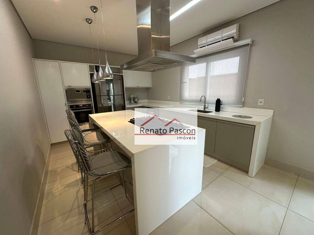 Sobrado, 3 quartos, 347 m² - Foto 4