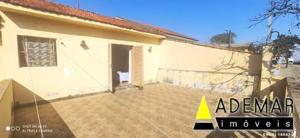 Casa à venda com 6 quartos, 210m² - Foto 2