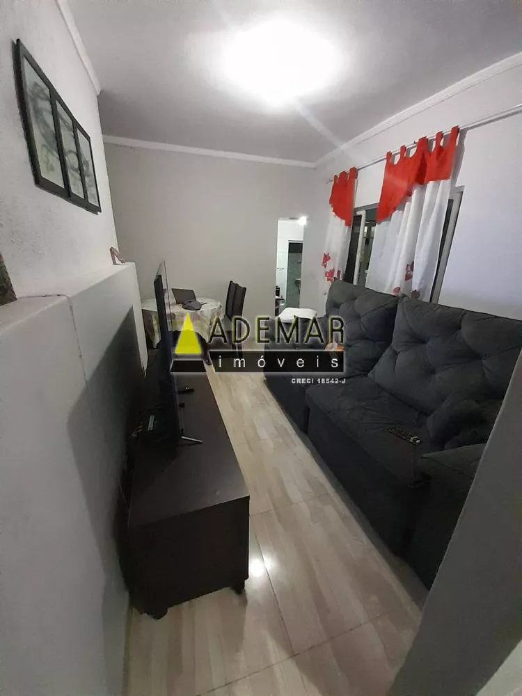 Casa à venda com 4 quartos, 117m² - Foto 2