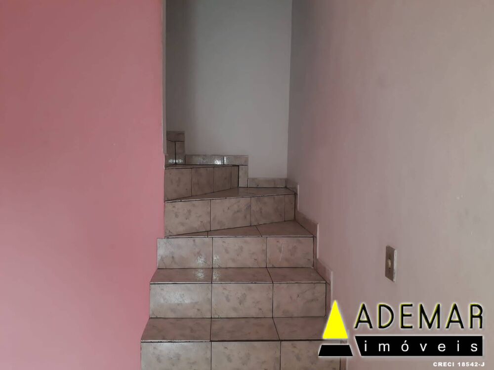 Casa à venda com 3 quartos, 192m² - Foto 4