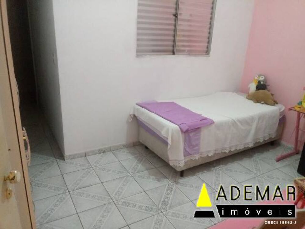 Casa à venda com 3 quartos, 150m² - Foto 3