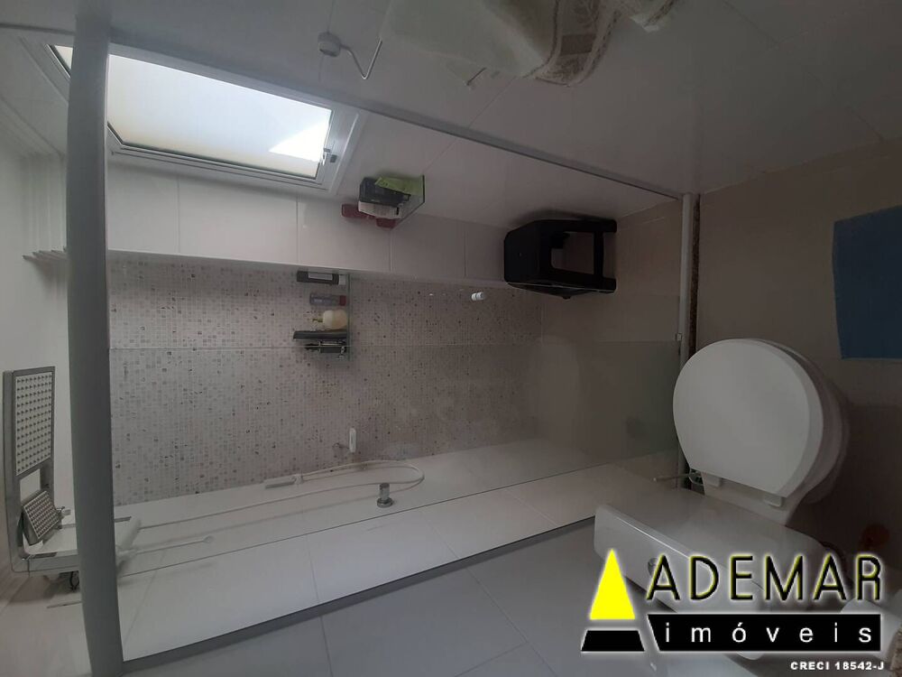 Apartamento à venda com 3 quartos, 83m² - Foto 2