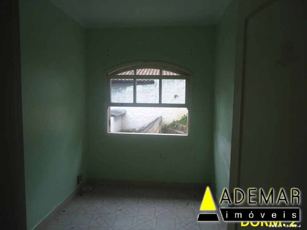 Casa à venda com 3 quartos, 260m² - Foto 4