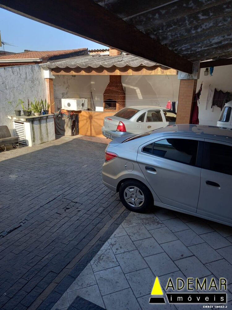 Casa à venda com 2 quartos, 300m² - Foto 4