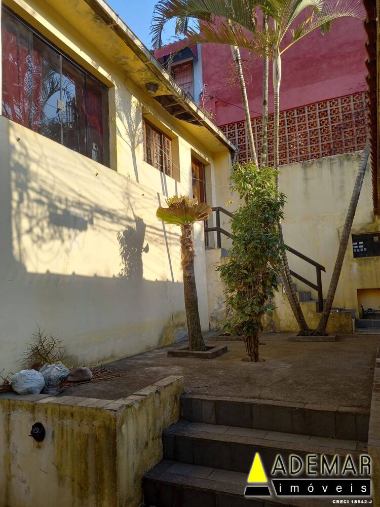 Casa à venda com 2 quartos, 300m² - Foto 6