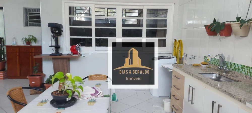 Casa, 3 quartos, 290 m² - Foto 1
