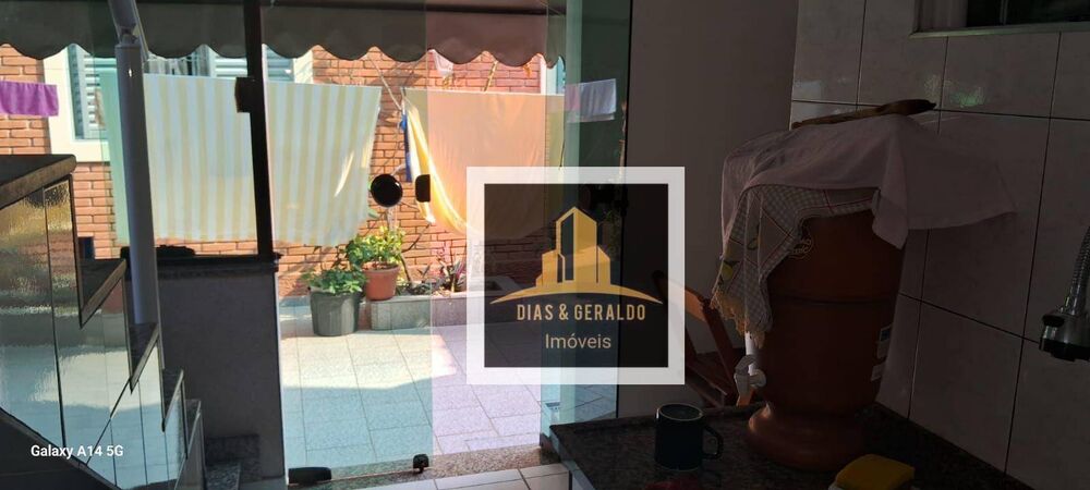 Casa à venda com 2 quartos, 200m² - Foto 30