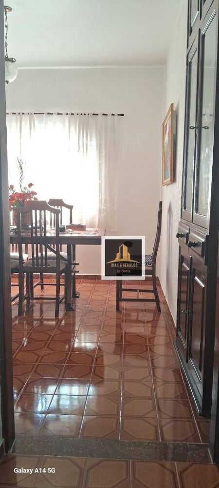 Casa à venda com 2 quartos, 200m² - Foto 9
