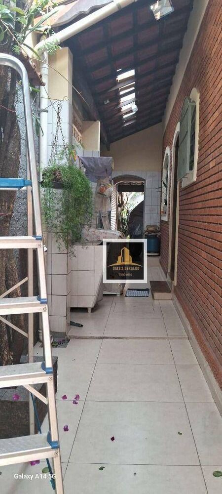 Casa à venda com 2 quartos, 200m² - Foto 22