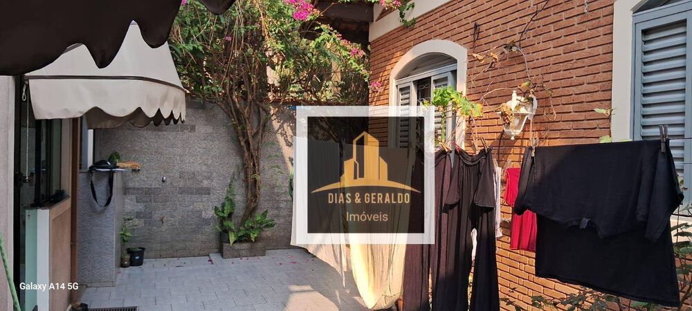 Casa à venda com 2 quartos, 200m² - Foto 26