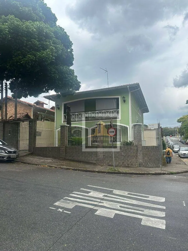 Sobrado, 3 quartos, 245 m² - Foto 1