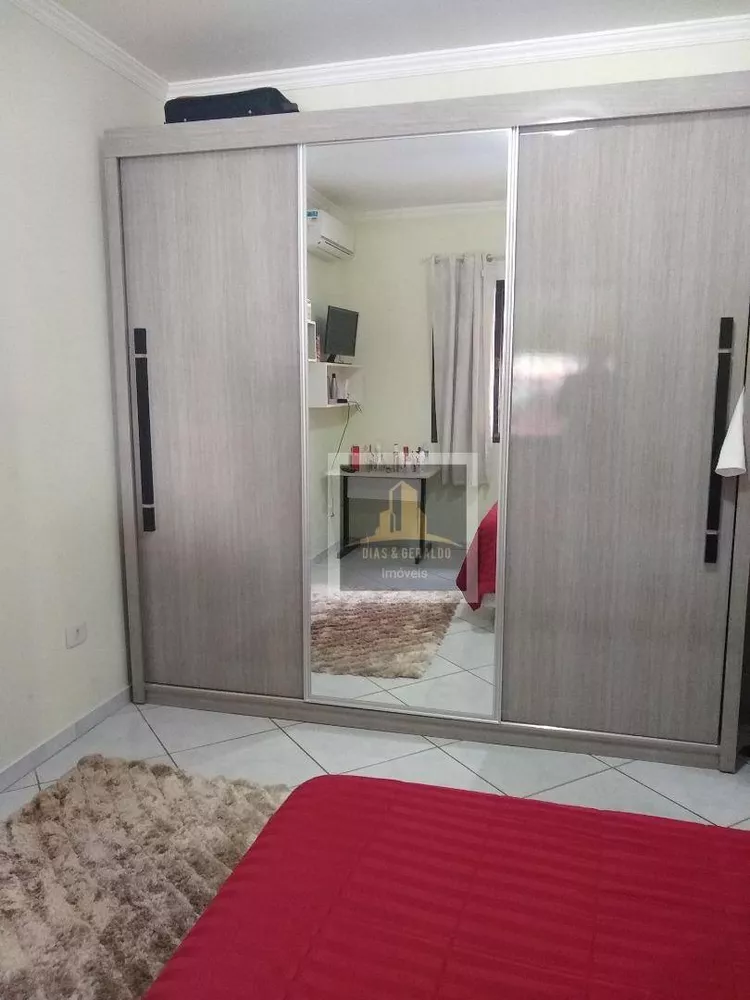 Casa, 4 quartos, 220 m² - Foto 2