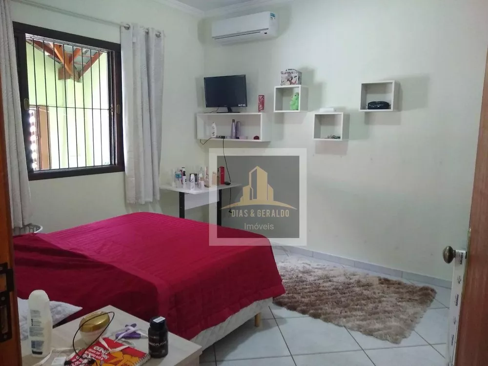 Casa, 4 quartos, 220 m² - Foto 4