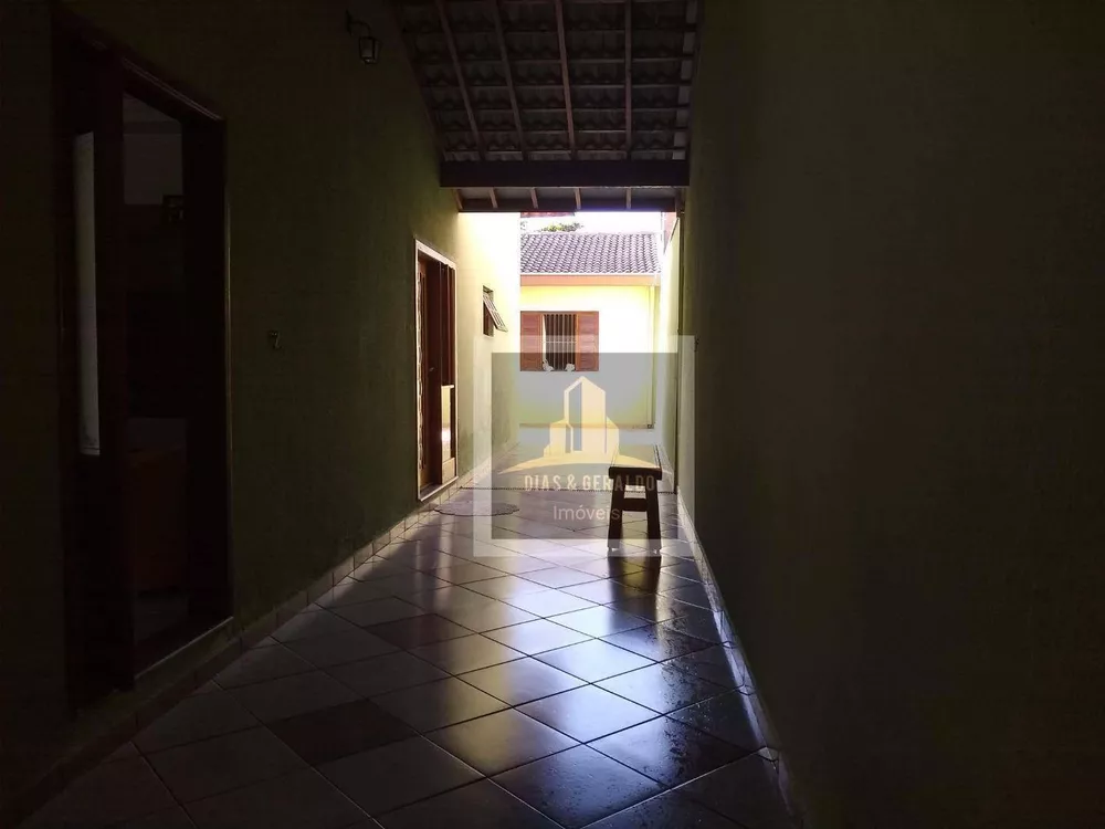 Casa, 4 quartos, 220 m² - Foto 8