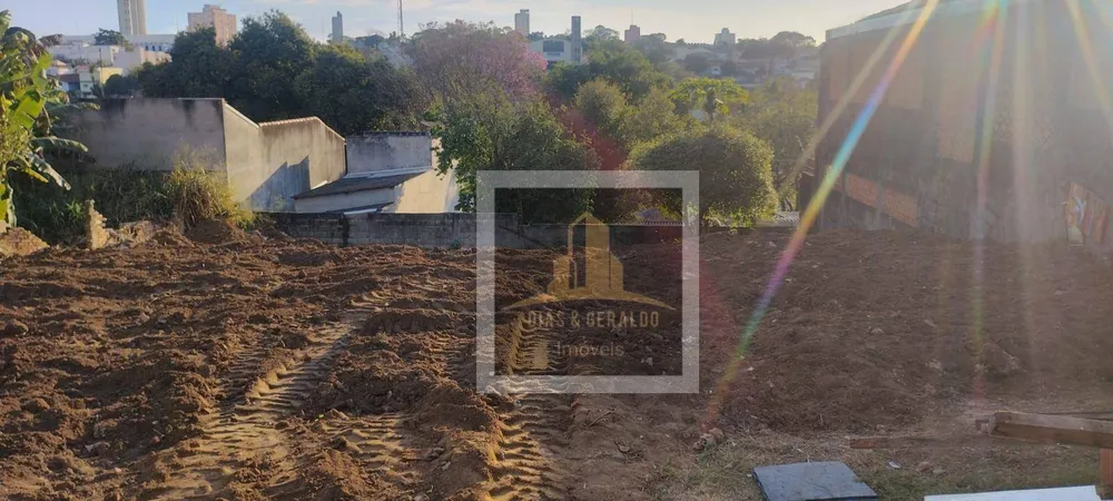 Terreno, 180 m² - Foto 1