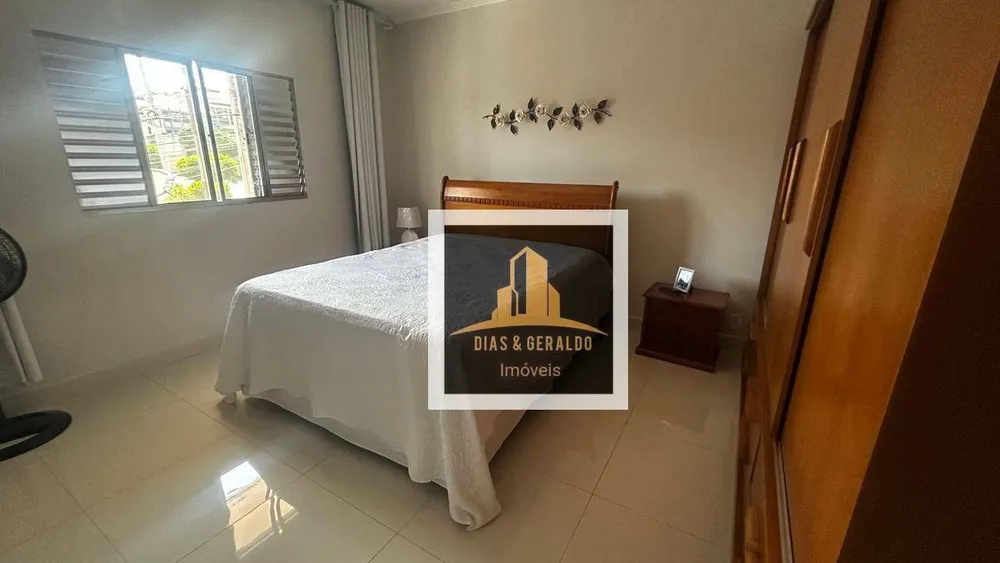 Sobrado, 3 quartos, 240 m² - Foto 2
