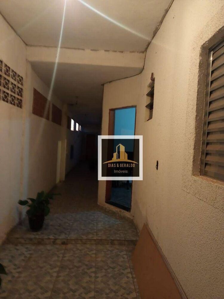 Casa, 6 quartos, 184 m² - Foto 2