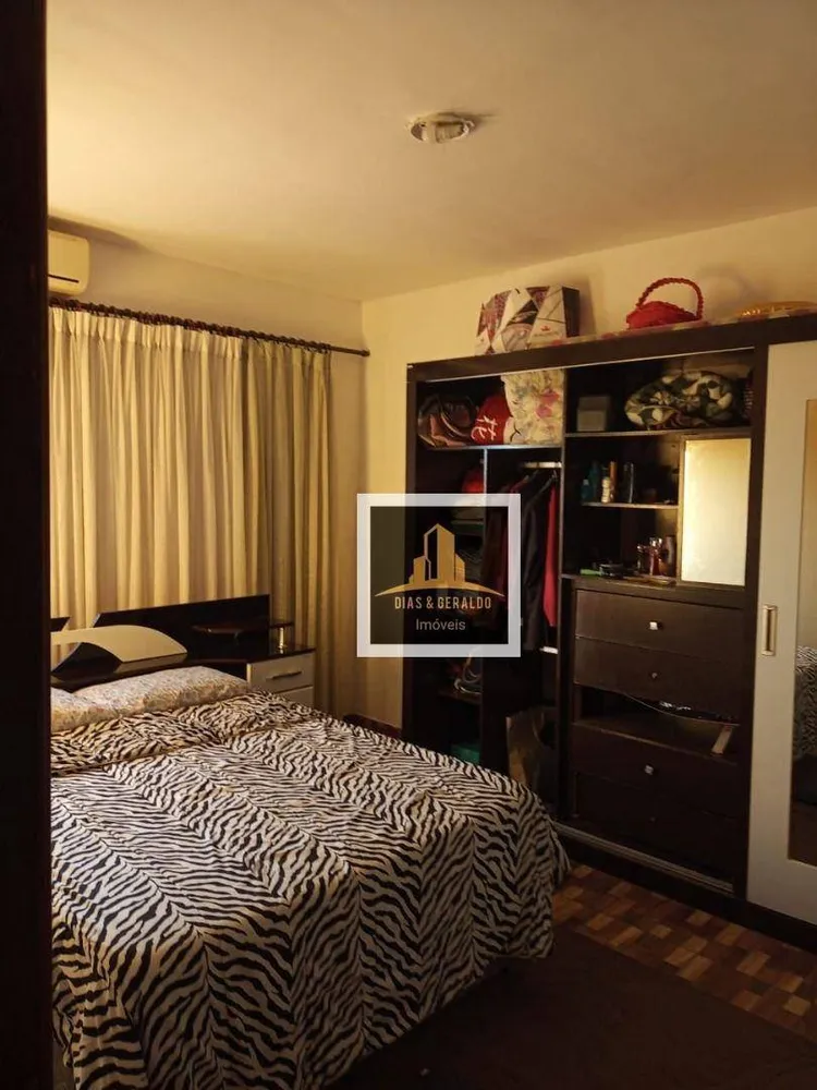 Casa, 6 quartos, 184 m² - Foto 11
