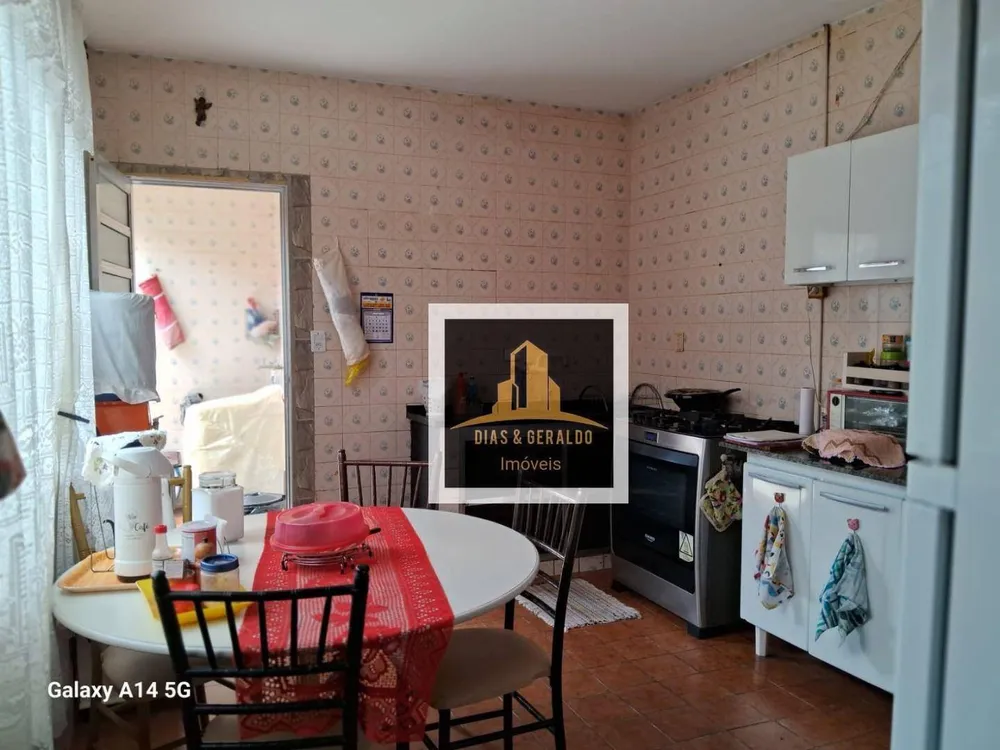 Casa, 3 quartos, 292 m² - Foto 1