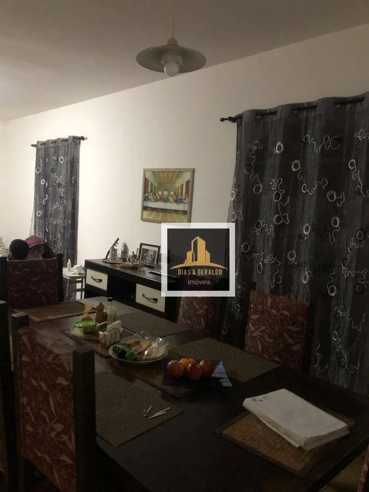Casa, 3 quartos, 292 m² - Foto 2