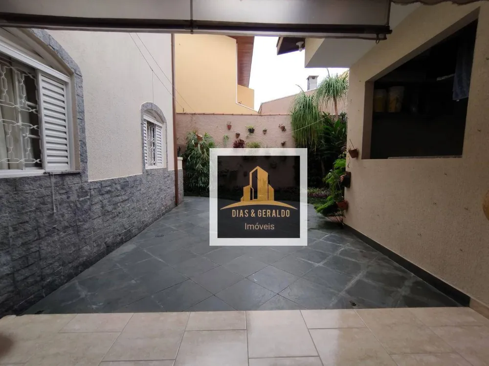 Sobrado, 3 quartos, 239 m² - Foto 1
