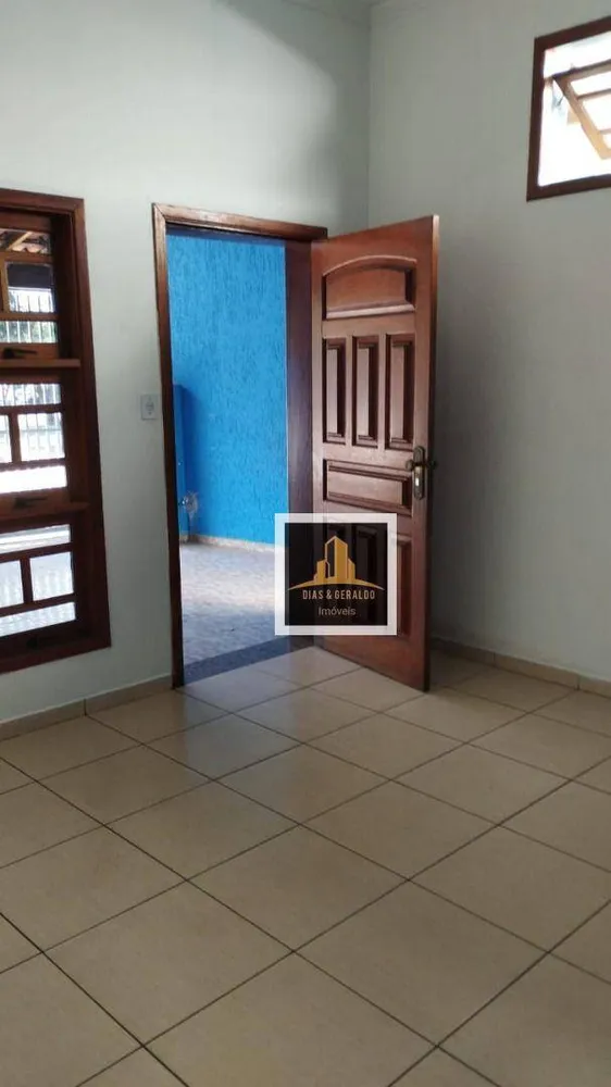 Casa, 4 quartos, 105 m² - Foto 1