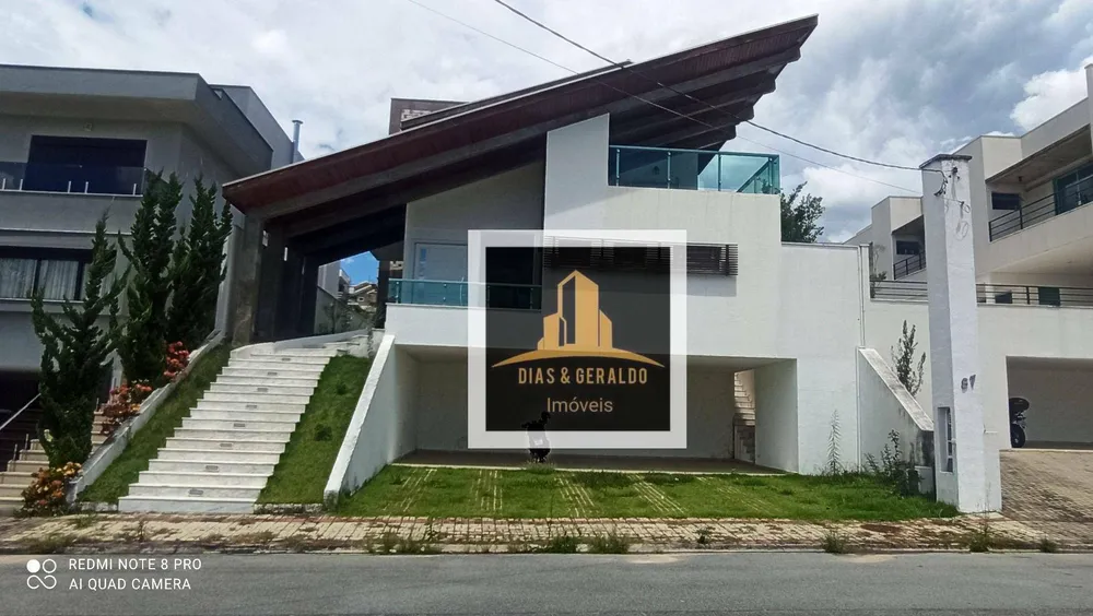Sobrado, 3 quartos, 450 m² - Foto 1