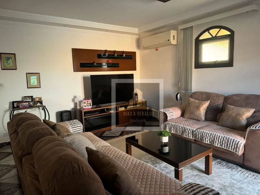 Casa, 3 quartos, 270 m² - Foto 7