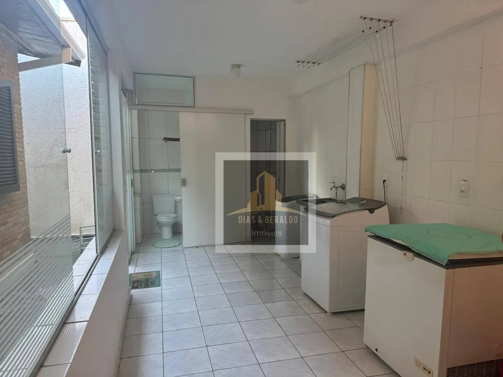 Casa, 3 quartos, 270 m² - Foto 2