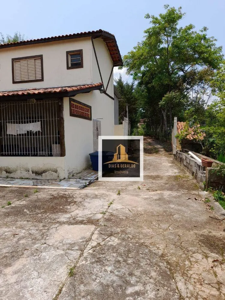 Chácara, 3 quartos, 751 m² - Foto 1
