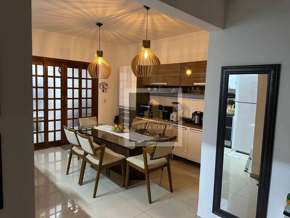Sobrado, 3 quartos, 172 m² - Foto 2