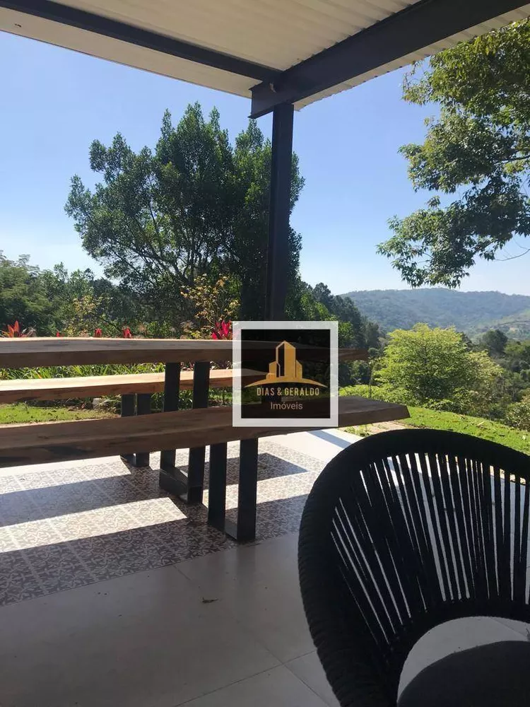 Chácara, 8 quartos, 6000 m² - Foto 1