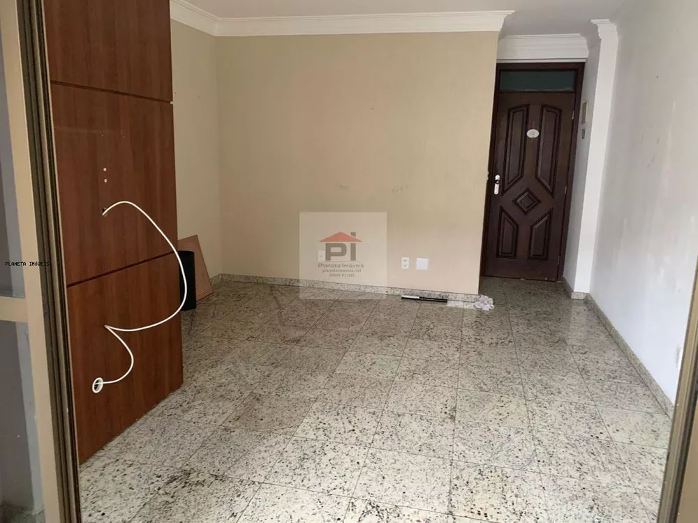 Apartamento à venda com 3 quartos, 72m² - Foto 2