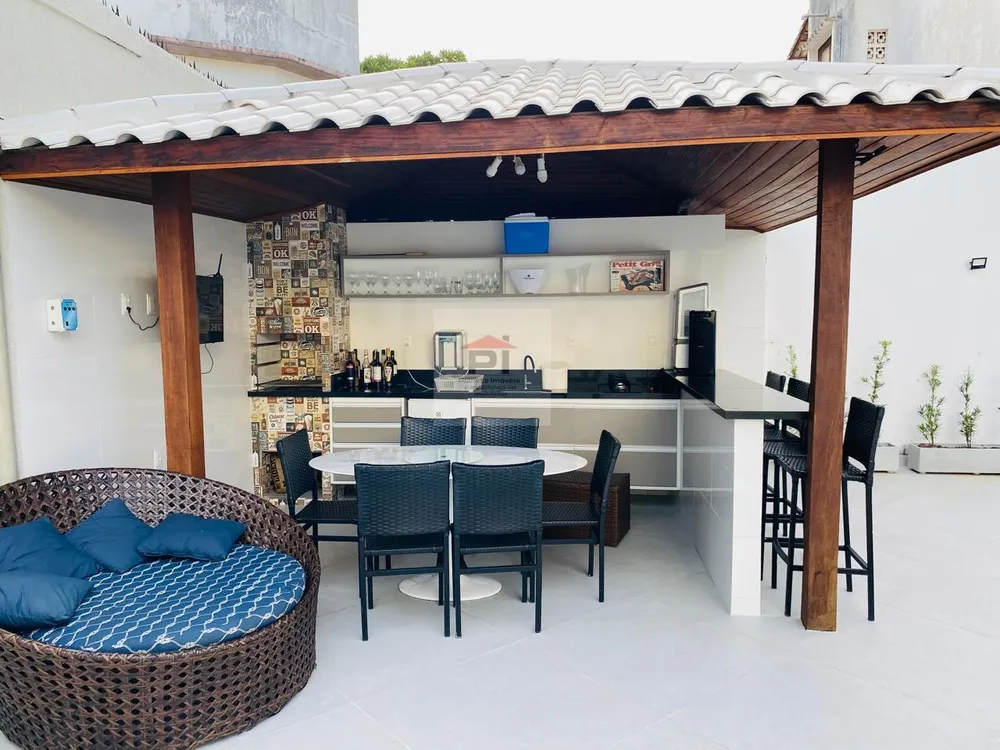 Casa, 6 quartos, 310 m² - Foto 1