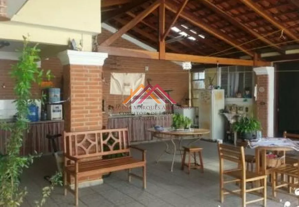 Casa, 4 quartos, 270 m² - Foto 2