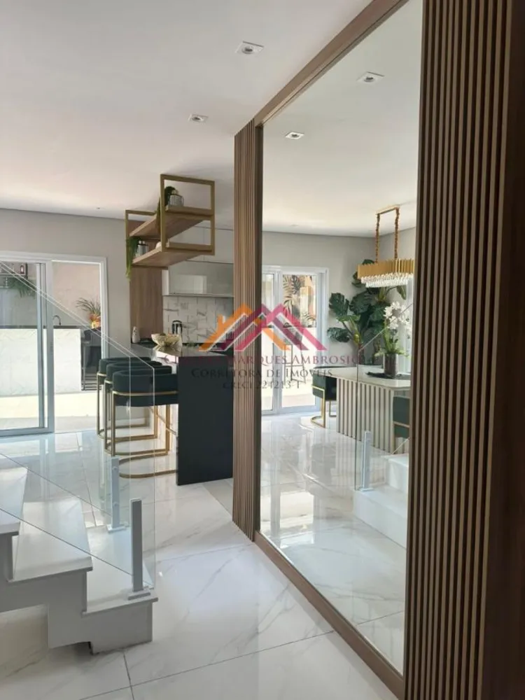 Sobrado, 3 quartos, 238 m² - Foto 4