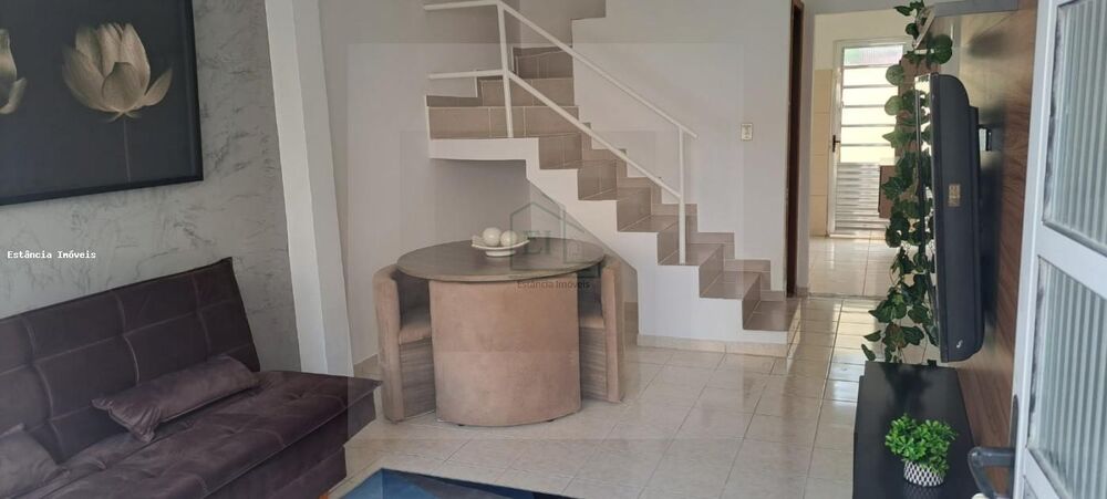 Casa à venda com 2 quartos, 68m² - Foto 4