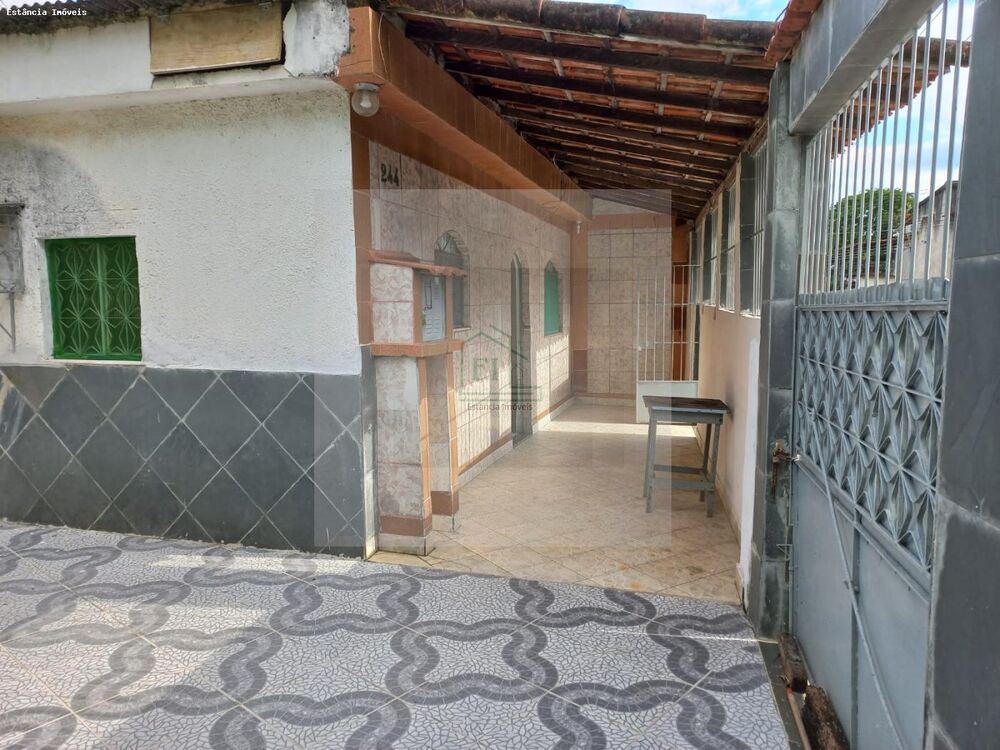 Casa à venda com 2 quartos, 200m² - Foto 1