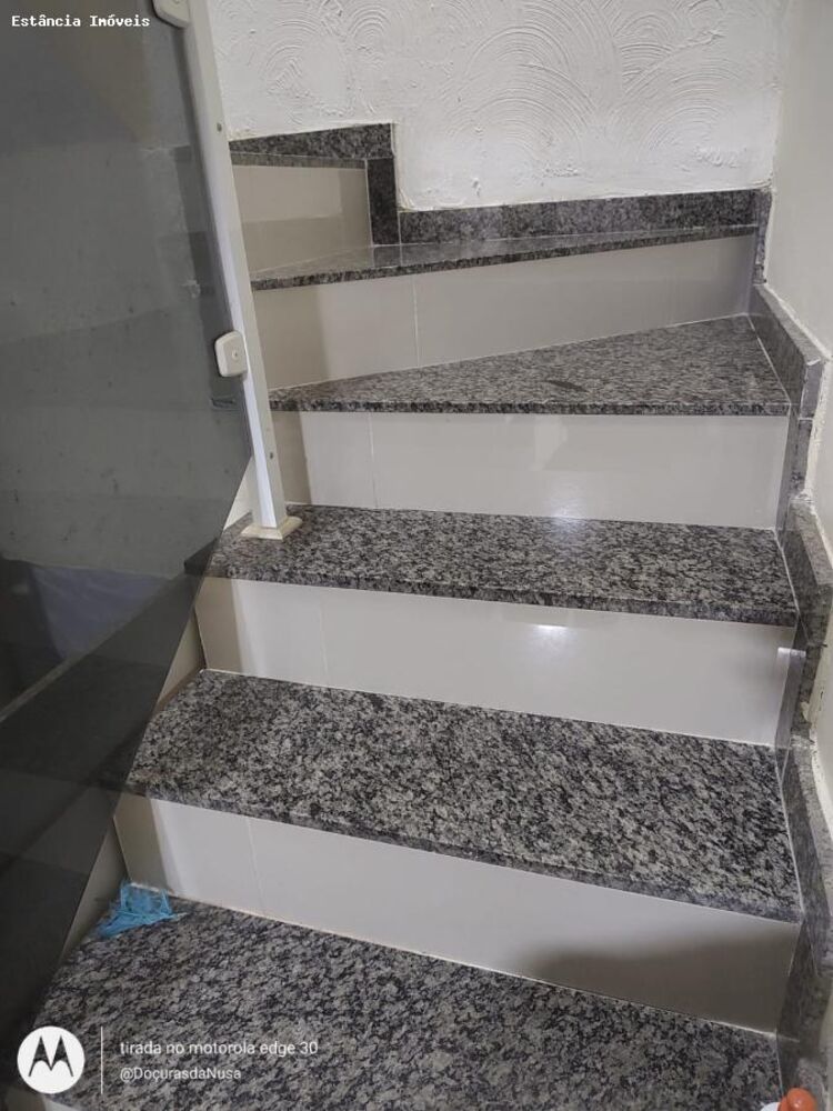 Casa de Condomínio à venda com 3 quartos, 100m² - Foto 1