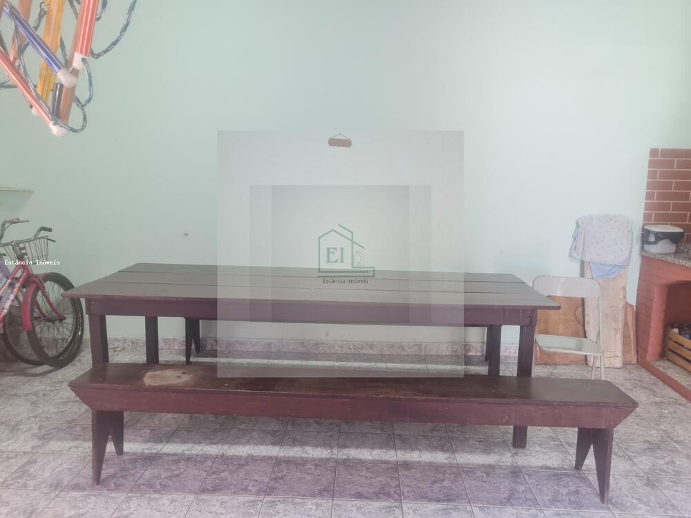 Casa à venda com 5 quartos, 194m² - Foto 3