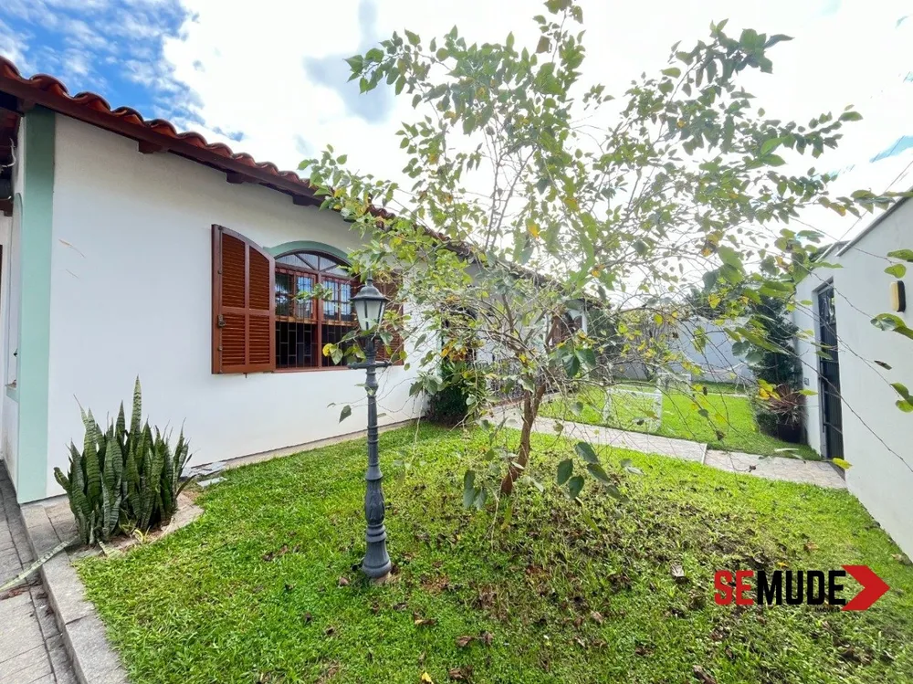 Casa, 3 quartos, 184 m² - Foto 1