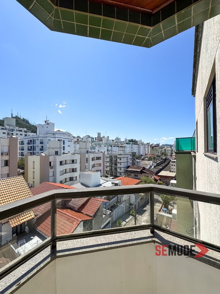 Cobertura, 3 quartos, 207 m² - Foto 2