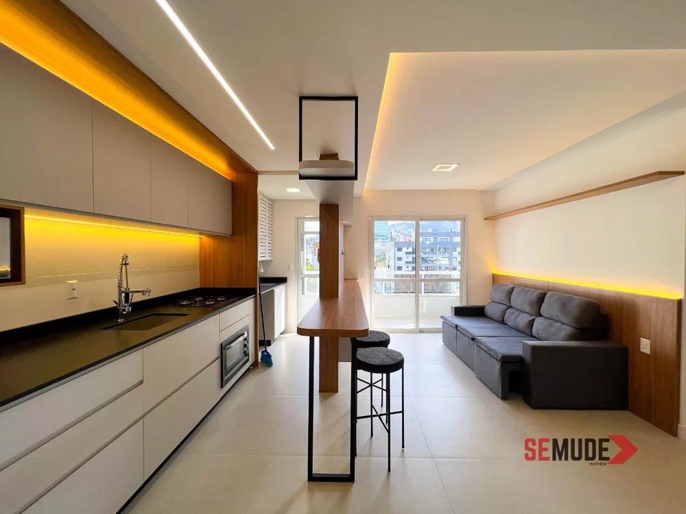 Apartamento à venda com 2 quartos, 73m² - Foto 1