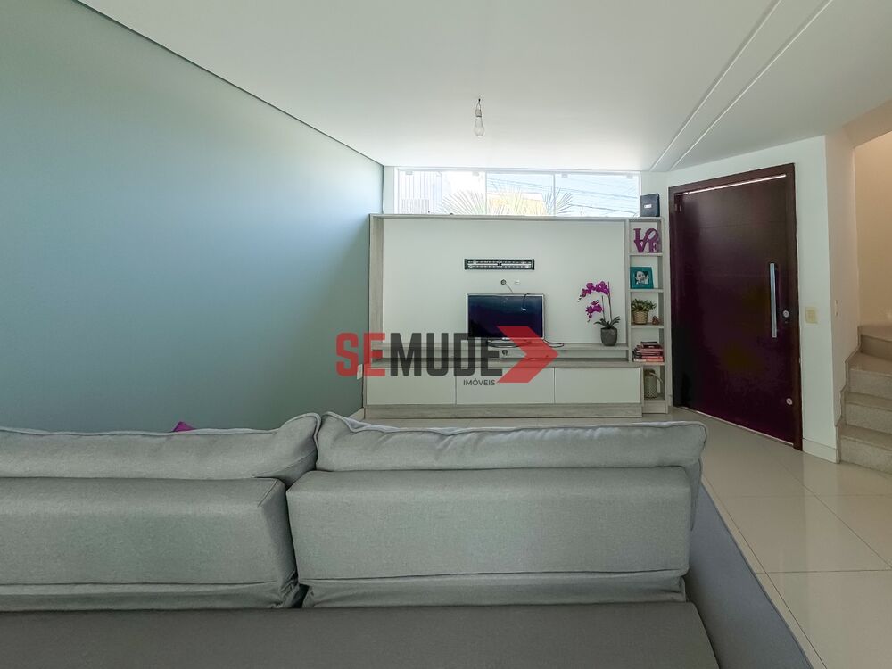 Casa à venda com 4 quartos, 238m² - Foto 6