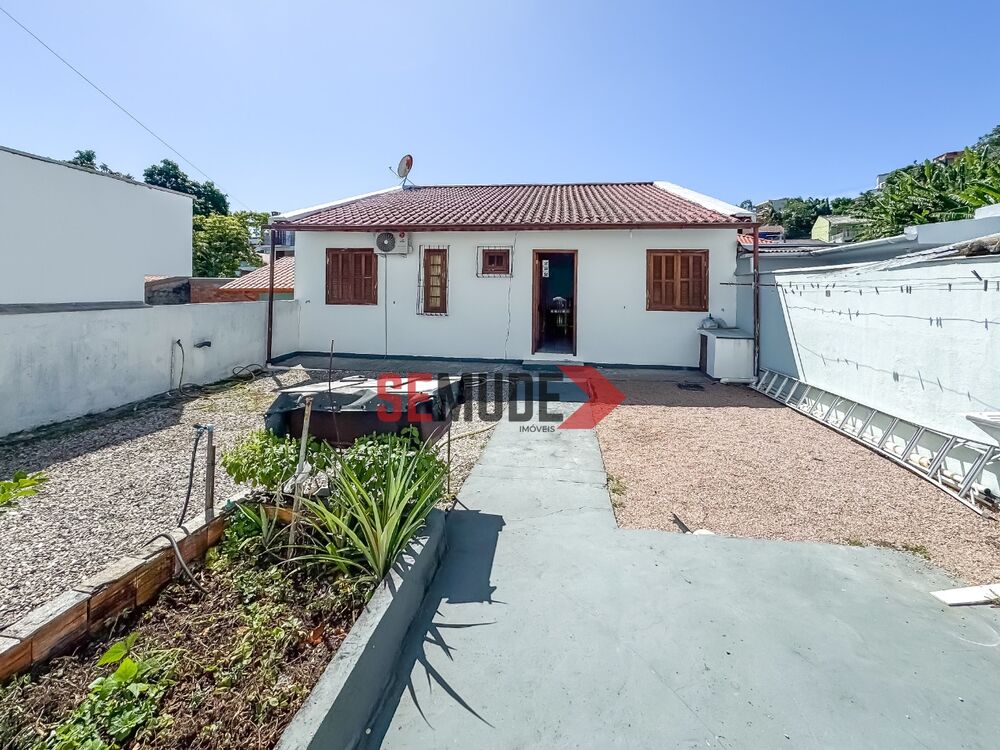 Casa à venda com 4 quartos, 238m² - Foto 2