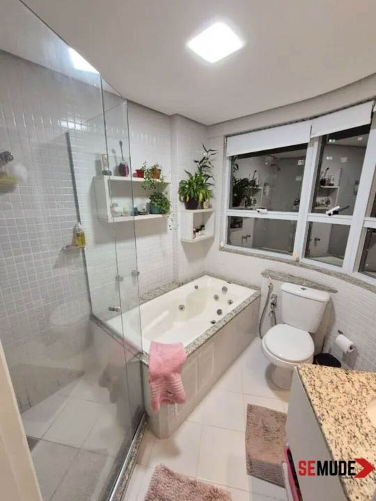 Apartamento à venda com 3 quartos, 107m² - Foto 4