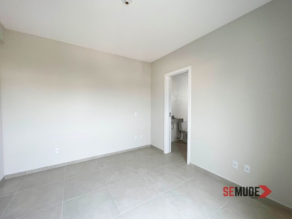 Apartamento à venda com 3 quartos, 129m² - Foto 2