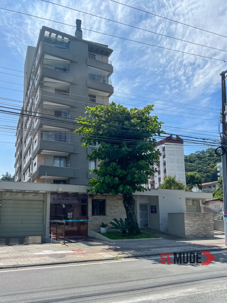 Apartamento à venda com 2 quartos, 70m² - Foto 8