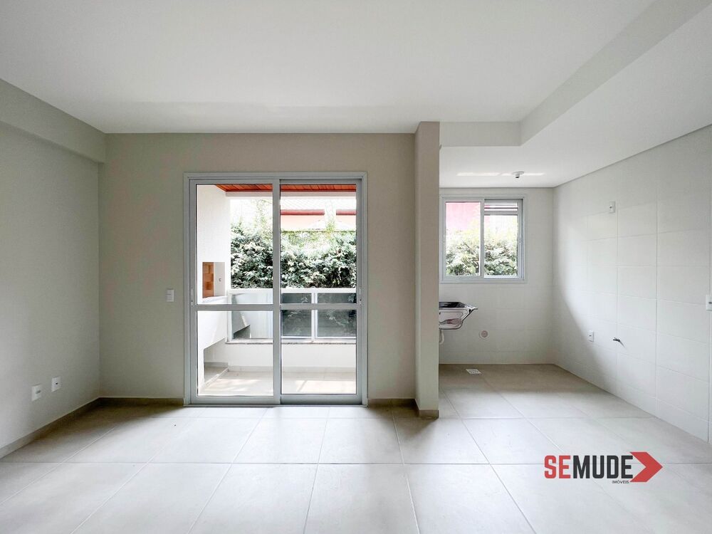 Apartamento à venda com 3 quartos, 115m² - Foto 1